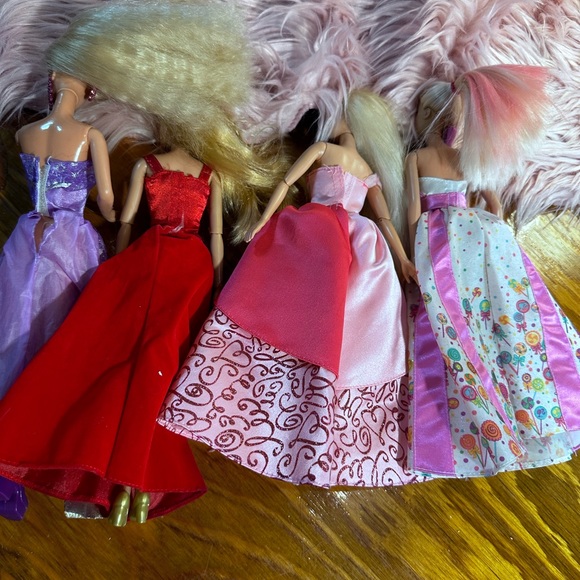 Mattel Barbies Set of 4 with Evening Gowns Mixed Set - Picture 6 of 16